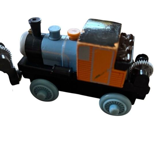 Thomas & Friends Wooden Railroad Bash & Dash - Picture 7 of 9